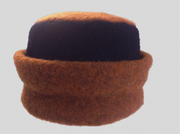 HOEDIE terracotta-zwart