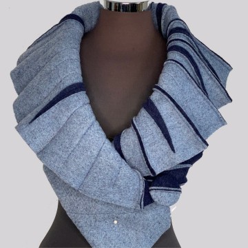SHAWLKRAAG WOLVILT ijsblauw-blauw